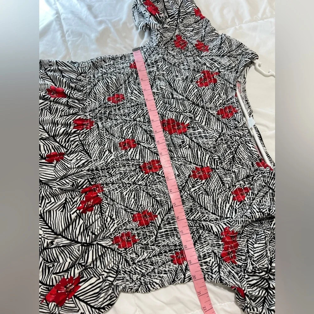 J.Jill Smocked Peasant Style Top Smocked Black White Red Floral Size L - Picture 8 of 15